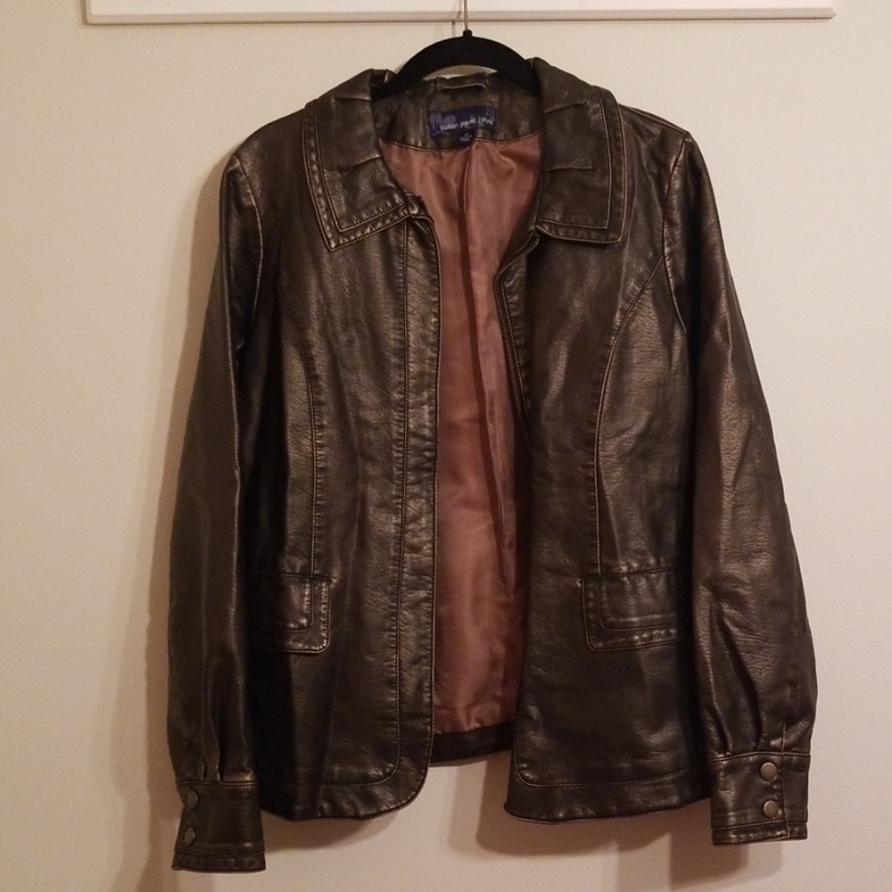 Deep bronze faux leather jacket 🏆Sz M.